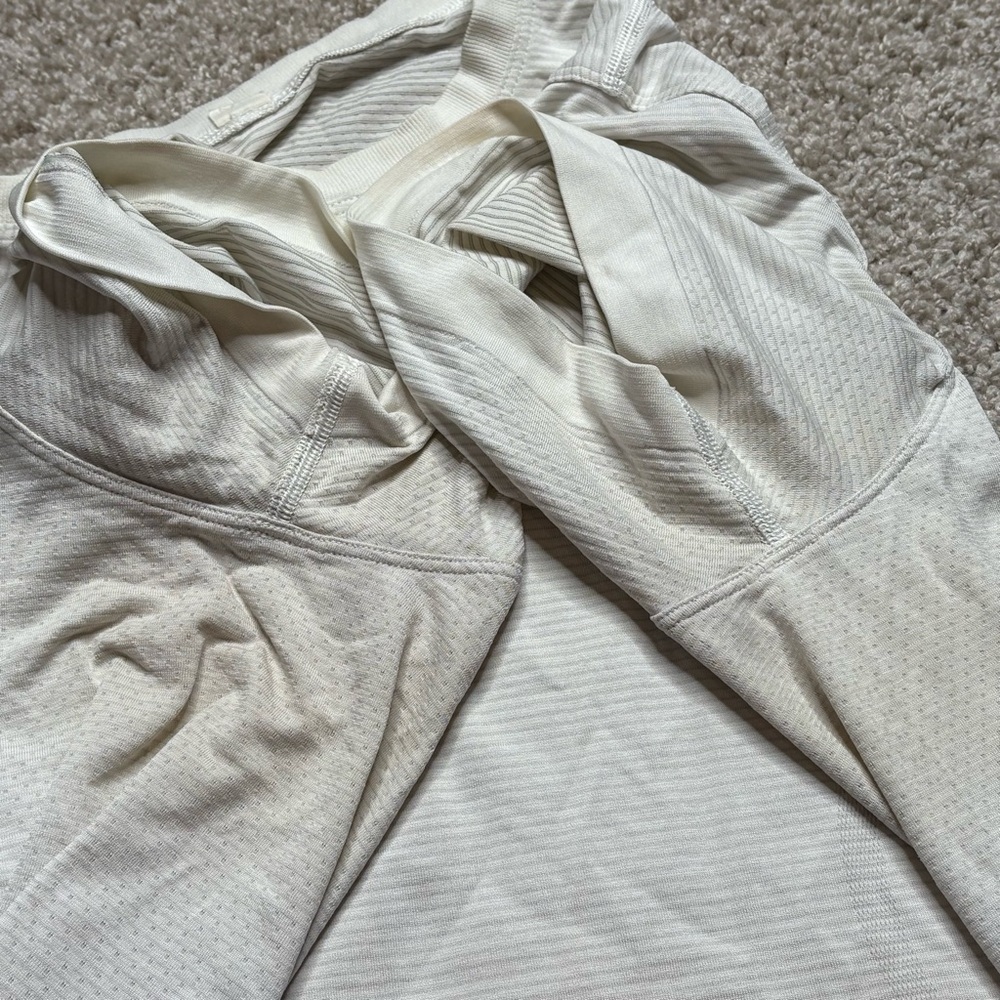 Lululemon Swiftly Breathe Short Sleeve - Picture 7 of 9